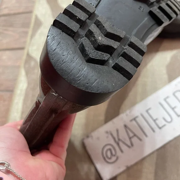 Burberry size 38 boots 👑* - Picture 5 of 7